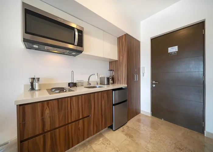 1 Bedroom With Pool - Bahay #504 *
