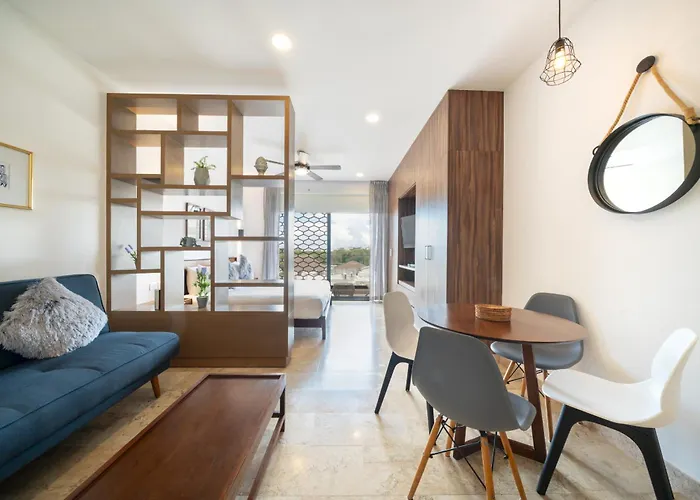 1 Bedroom With Pool - Bahay #504 *
