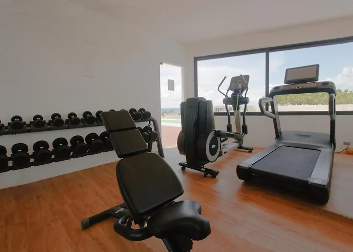1 Bedroom With Pool - Bahay #504 *