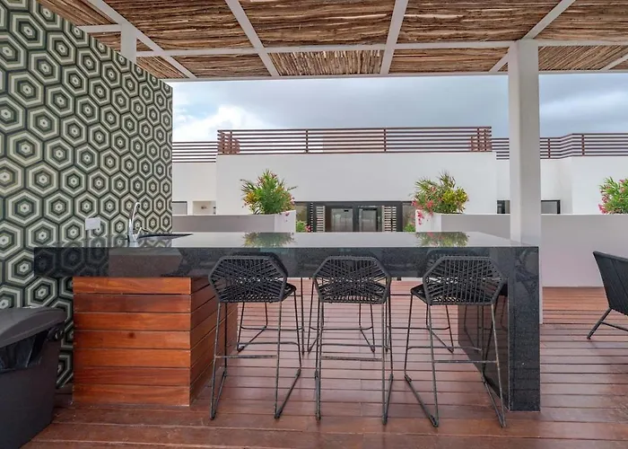 3 Min Walk To Stylish At Bahay Apartment *